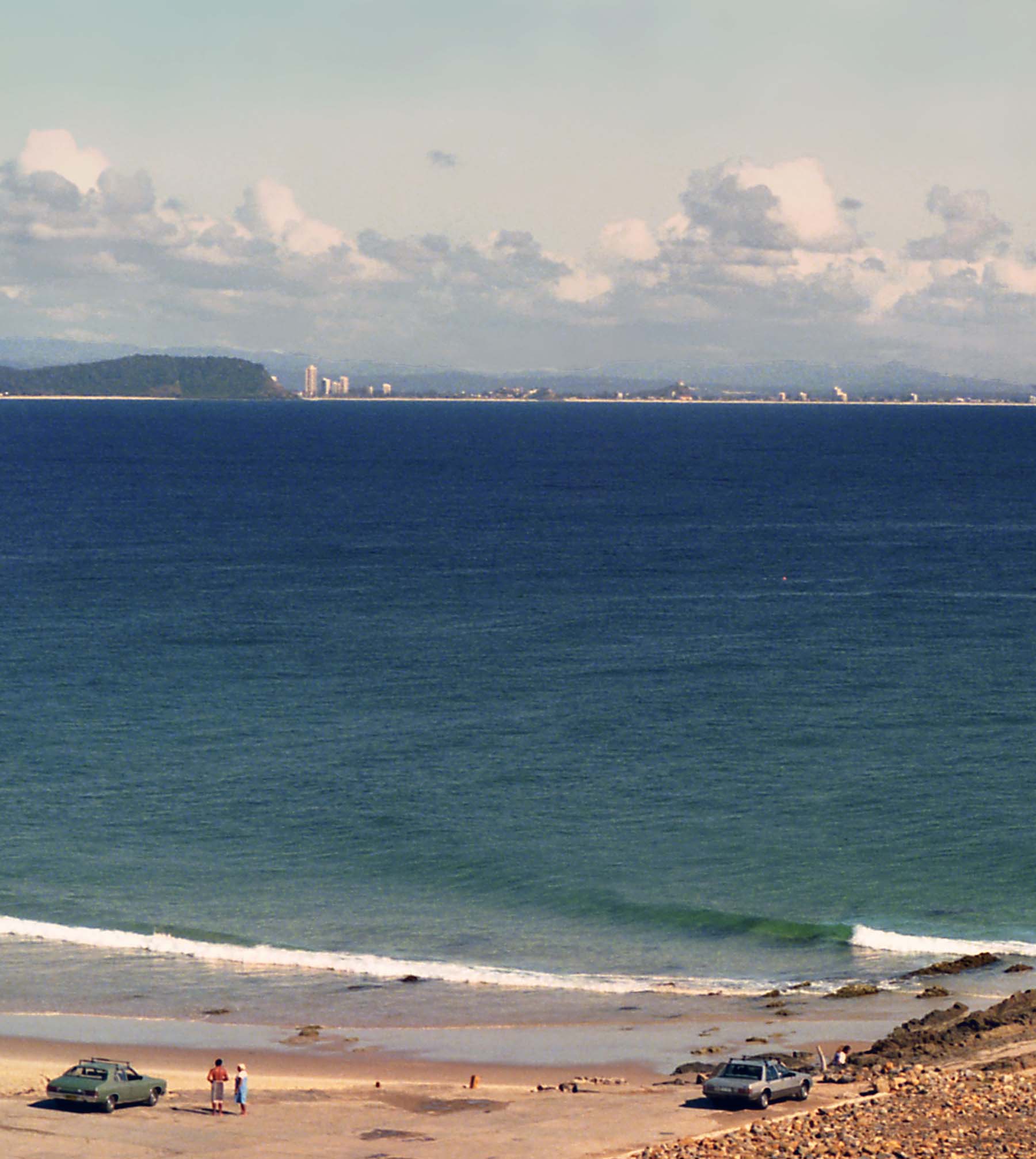 View of the cars and people at the Snapper Rocks at Coolangatta.